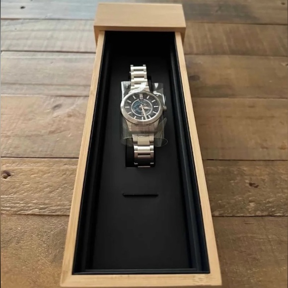 C63 TradeTime Mens Steel Watch - Christopher Ward x TradingView [Limited to 500] - Picture 8 of 10